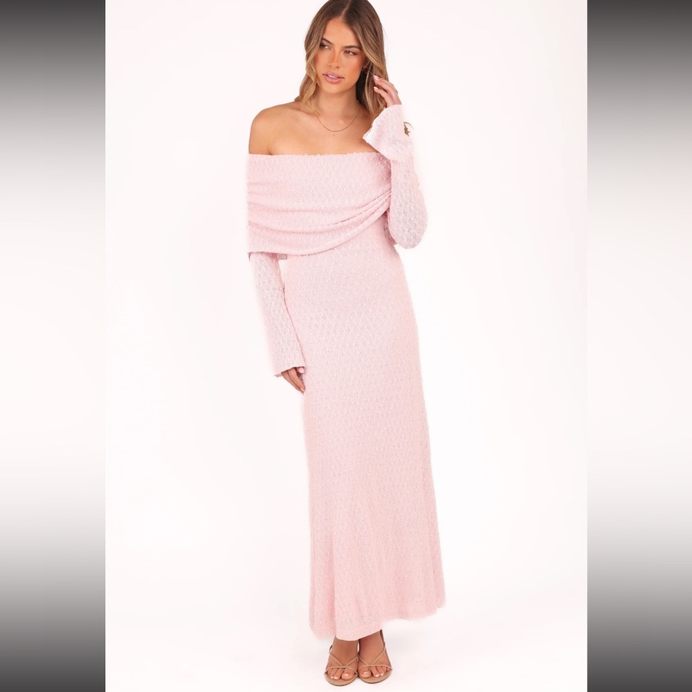 Elegant Pink Off-Shoulder Dress
Petal & Pup
